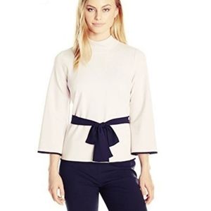 Women's Vince Camuto top
